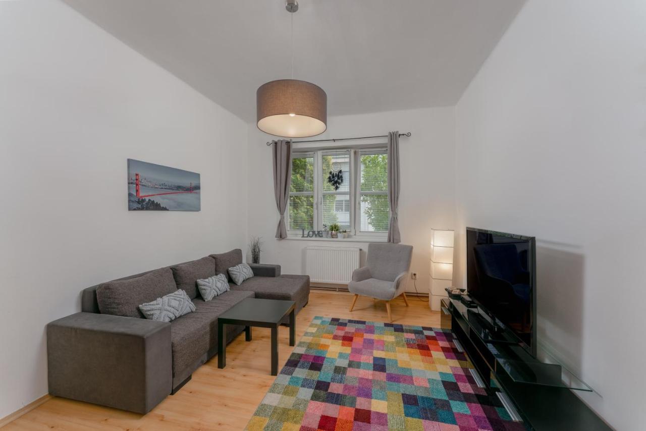 Apartman S Terasou ออลอโมตซ์ ภายนอก รูปภาพ