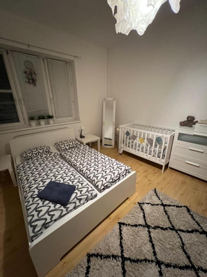 Apartman S Terasou ออลอโมตซ์ ภายนอก รูปภาพ